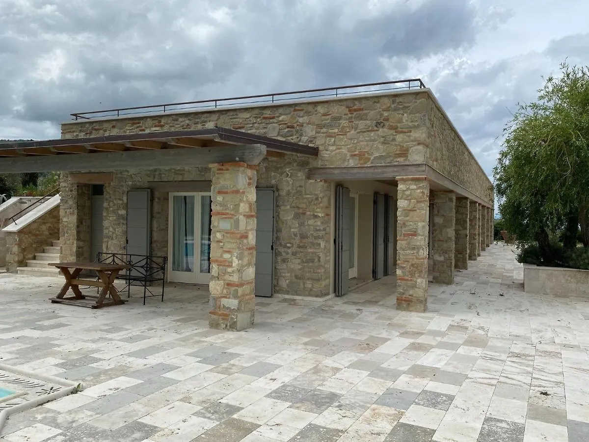 קיאני Belvilla By Oyo Podere San Giovanni Ventisei 0*,  איטליה